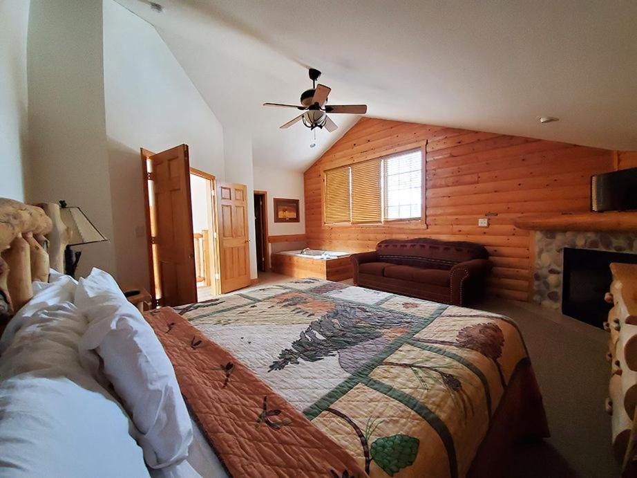 Grand Bear Resort At Starved Rock Utica Eksteriør bilde