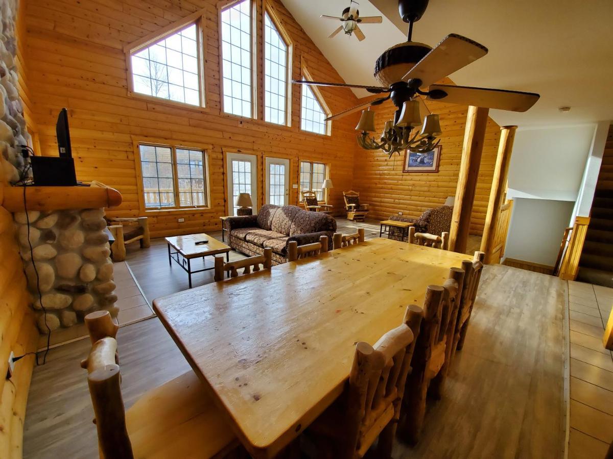 Grand Bear Resort At Starved Rock Utica Eksteriør bilde